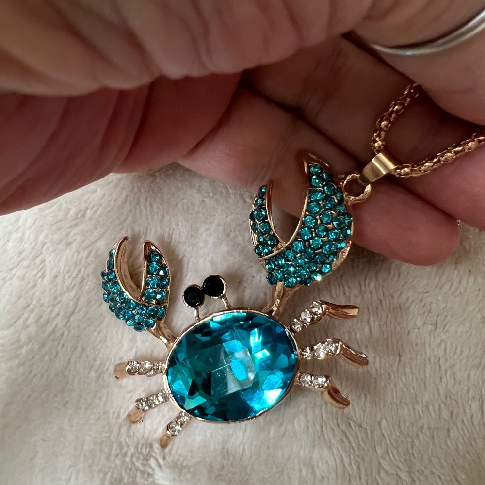 Gorgeous Blue Rhinestone Long Crab Necklace
